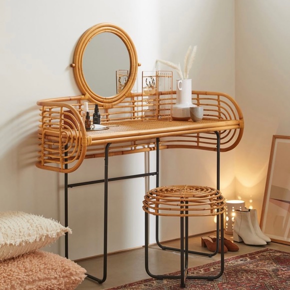 ISO Urban outfitters mikko vanity - Picture 2 of 2